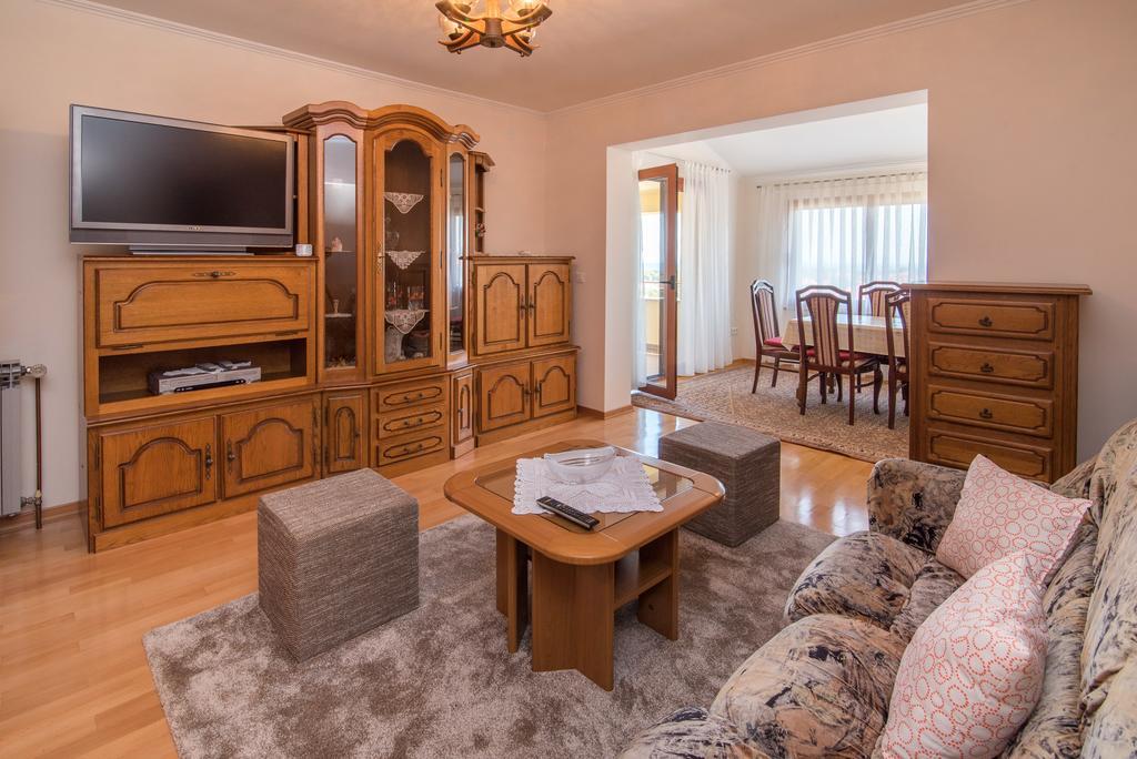 Apartman Slavko Krk Town Bagian luar foto