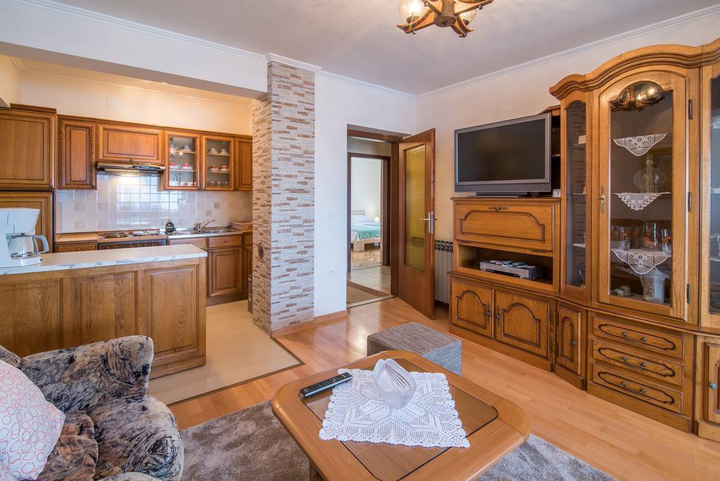 Apartman Slavko Krk Town Bagian luar foto
