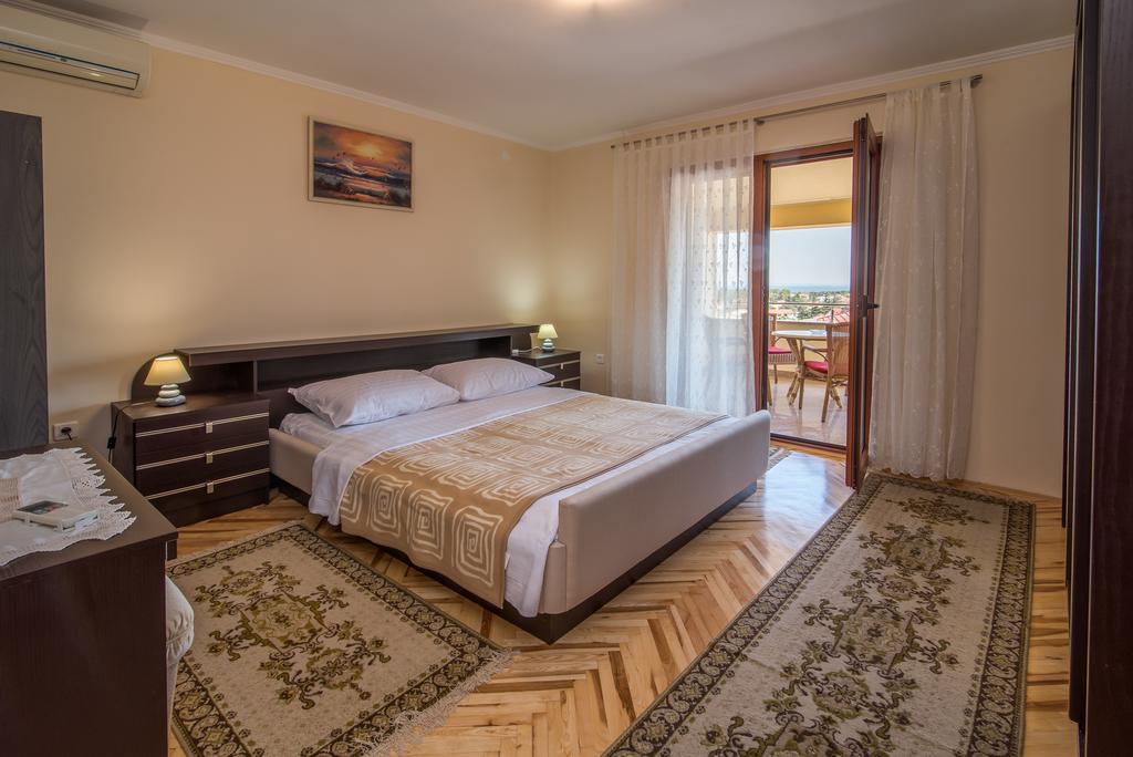 Apartman Slavko Krk Town Bagian luar foto