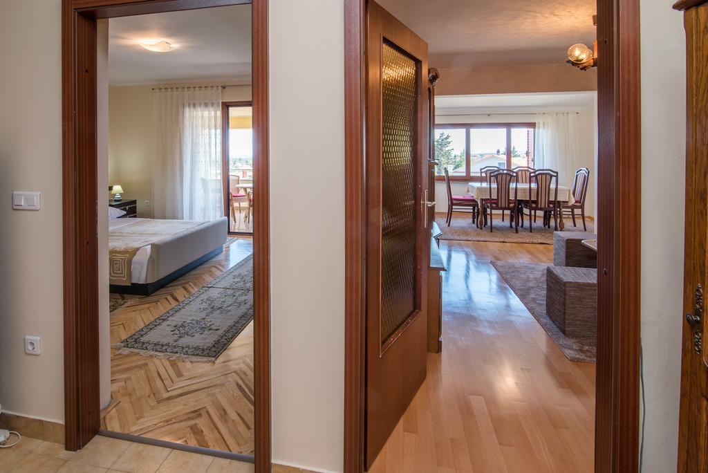 Apartman Slavko Krk Town Bagian luar foto